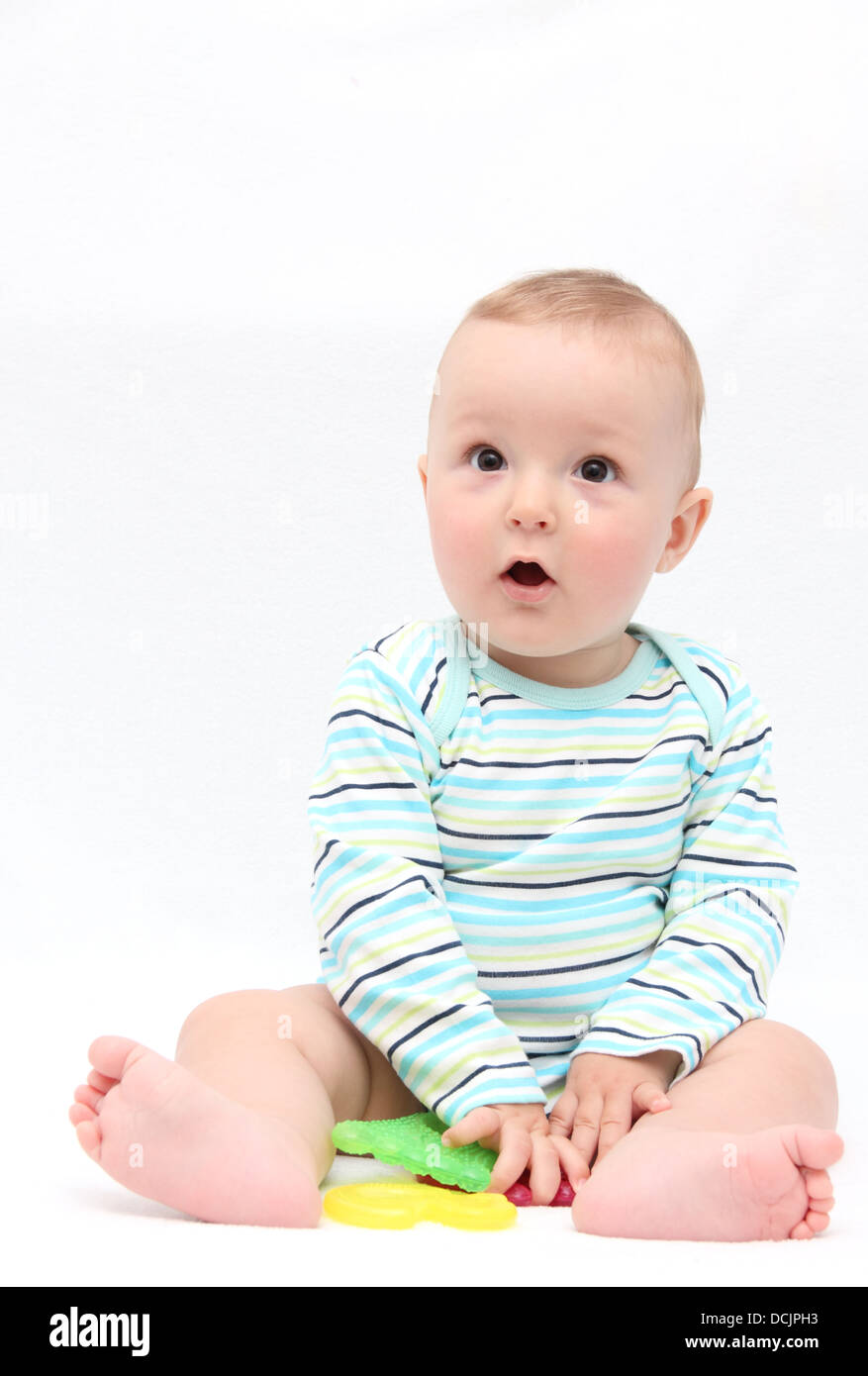 Baby spielt mit Spielzeug Stockfoto