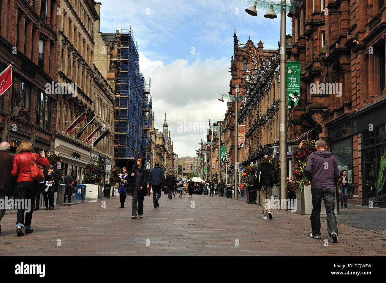 Shopper in Buchanan Street, Glasgow, Schottland Stockfoto