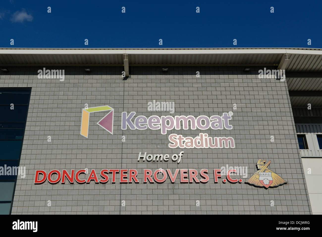 Eine Weitwinkeleinstellung von Keepmoat Stadion Heimat der Doncaster Rovers Football Club (nur zur redaktionellen Verwendung). Stockfoto