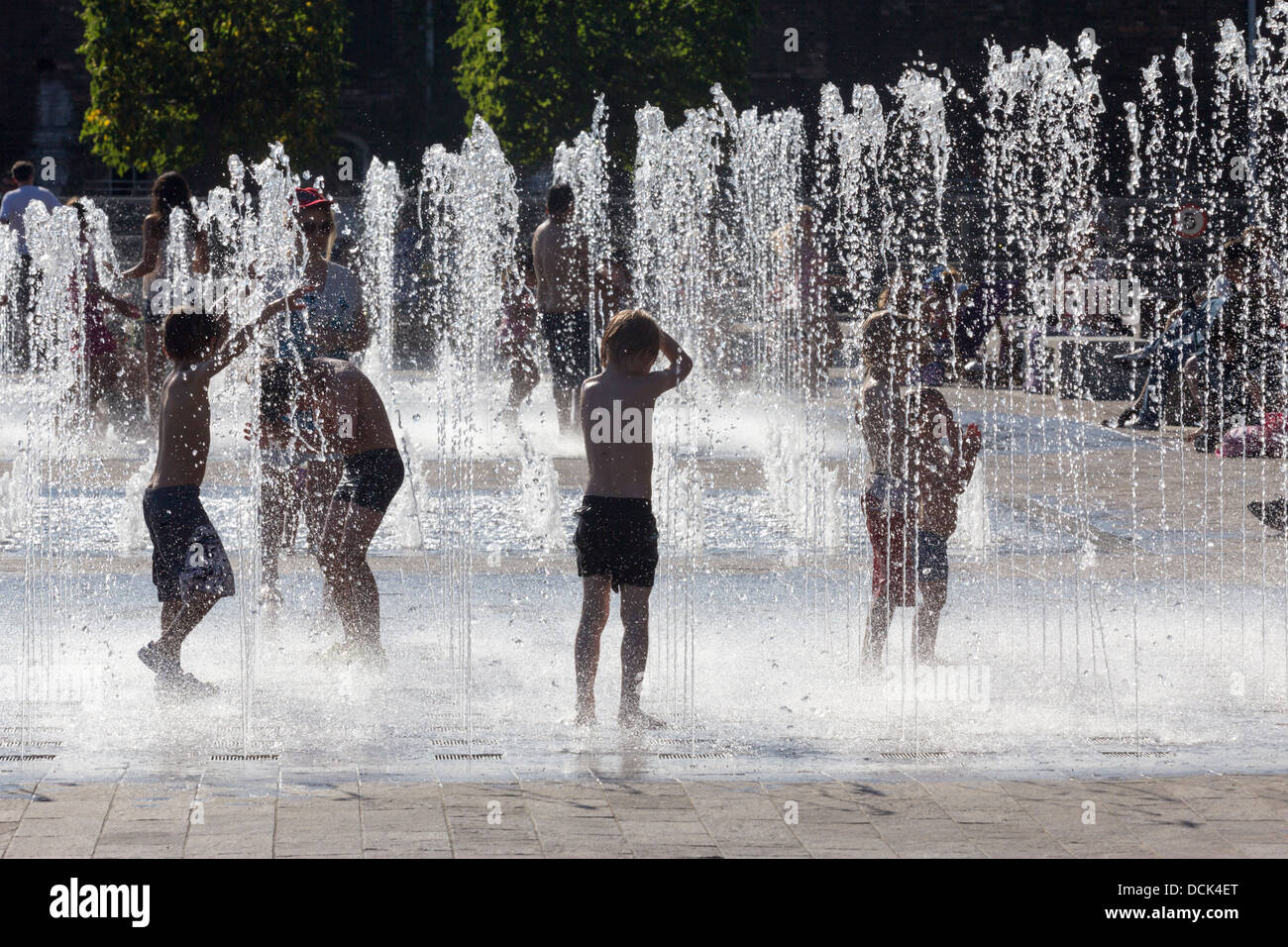 Hitzewelle 2013 - Universität der Künste - Central Saint Martins Campus - Kings Cross Central - London Stockfoto
