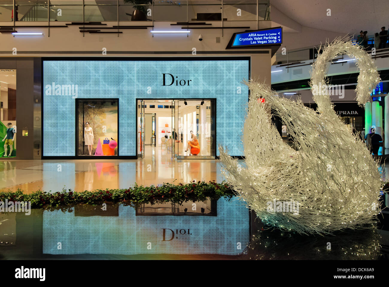 Dior-Geschäft an Kristallen im City Center, South Las Vegas Boulevard, Nevada, USA Stockfoto