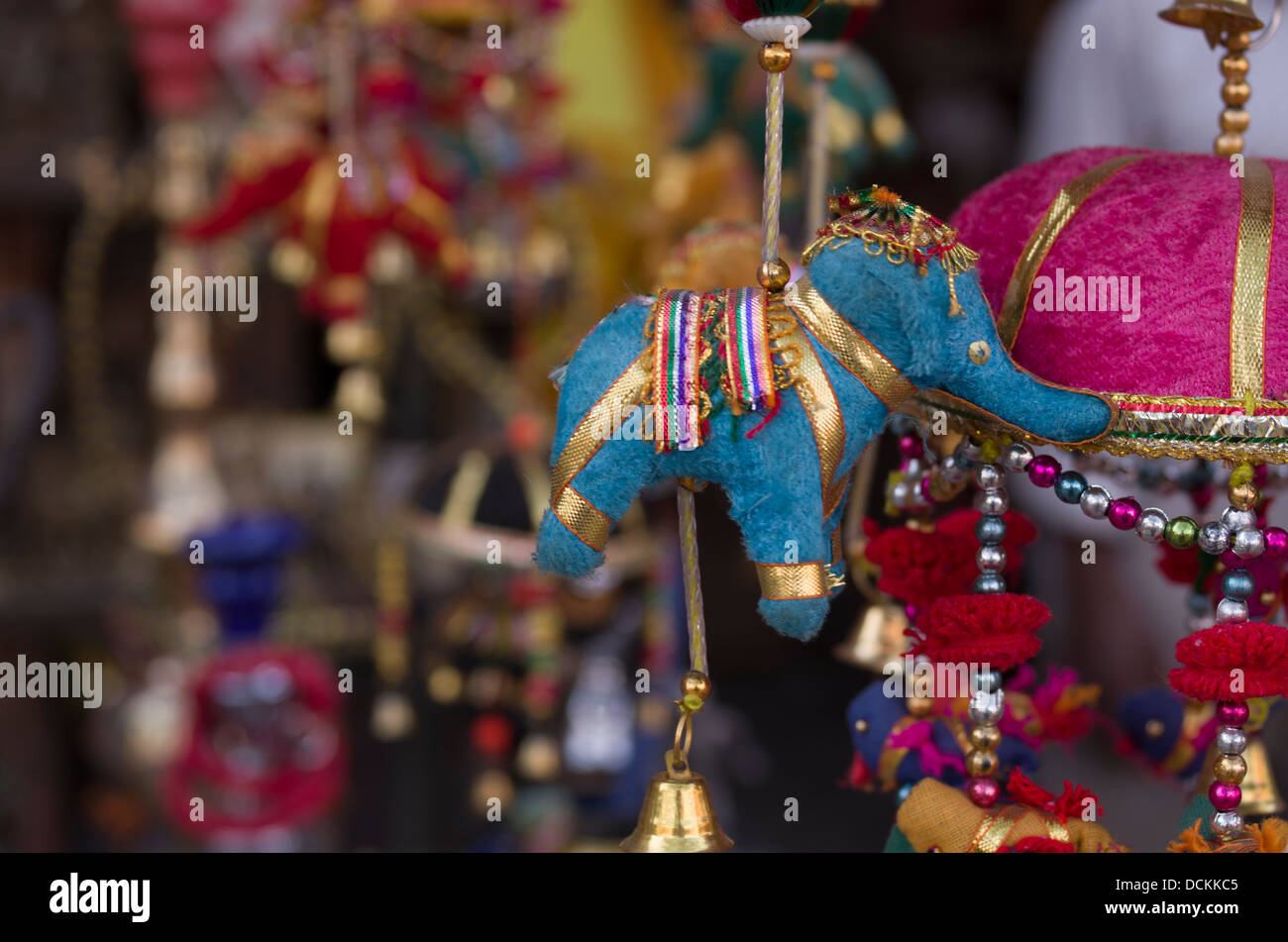 Elefant mobile zum Verkauf als Souvenir in Jaipur, Rajasthan, Indien Stockfoto