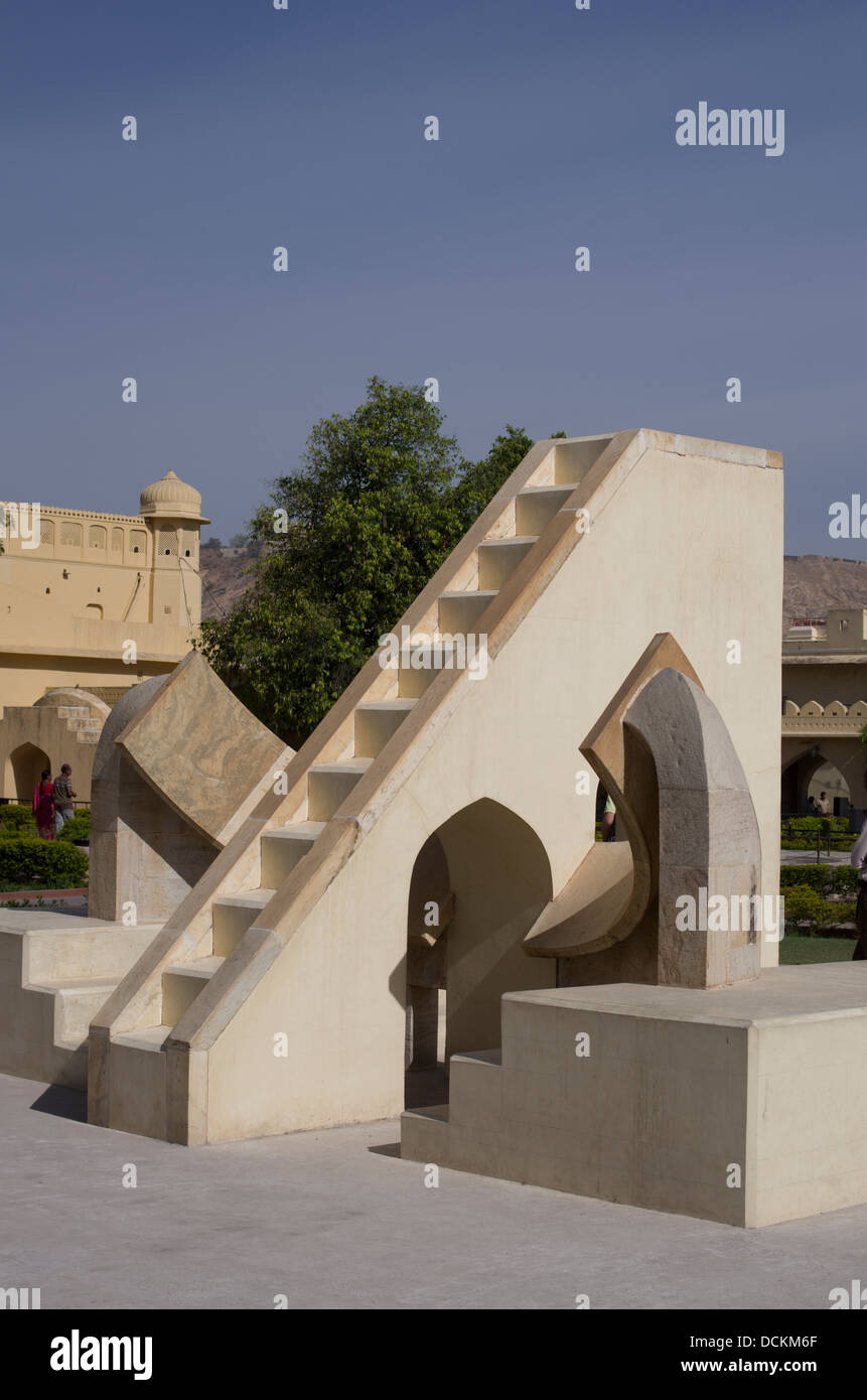 Astronomische Geräte bei Jantar Mantar Sternwarte - Jaipur, Rajasthan, Indien Stockfoto