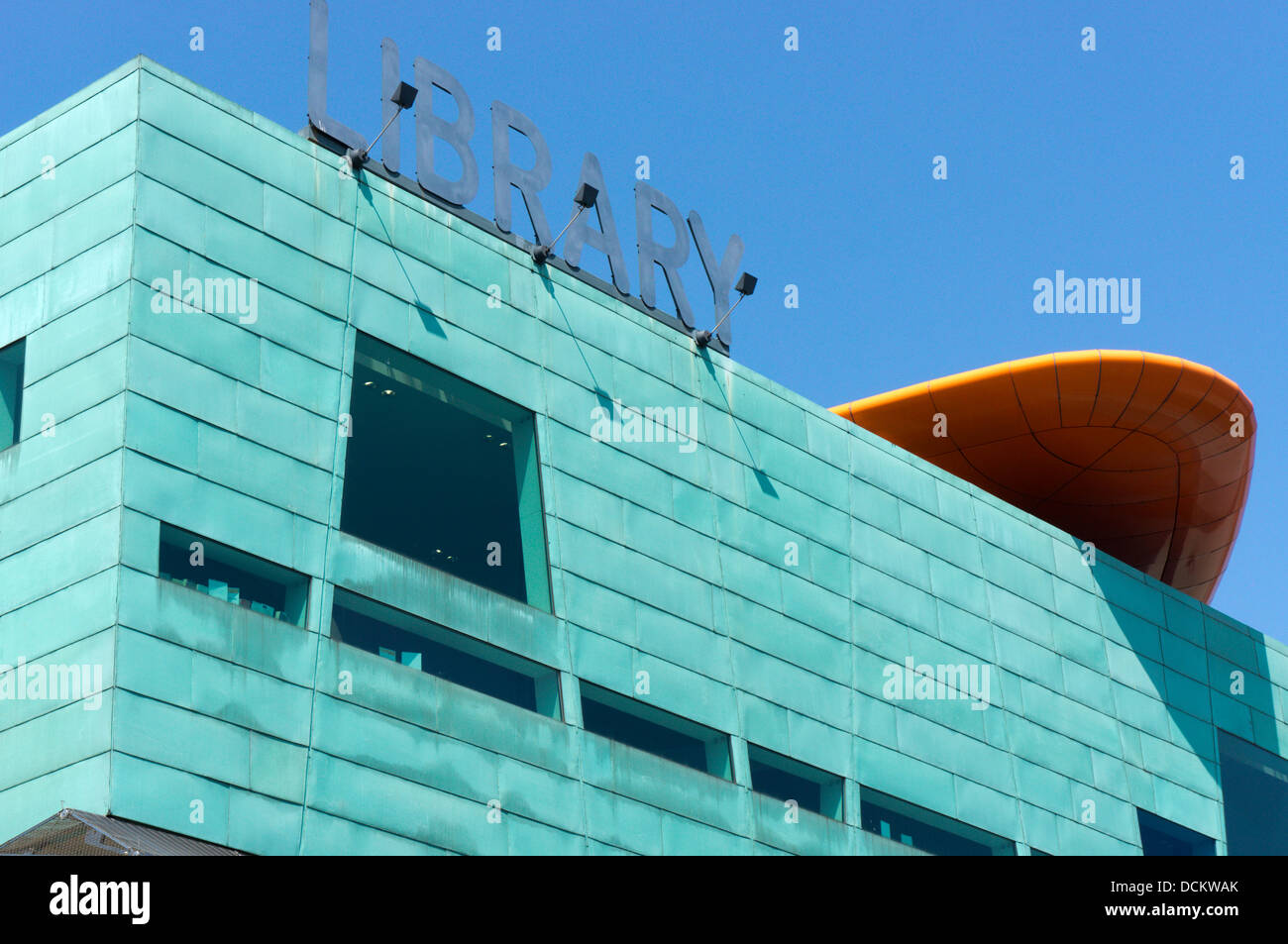 Detail des Daches der Peckham Library von Alsop und Störmer, Gewinner des Stirling-Preis für Architektur im Jahr 2000. Stockfoto