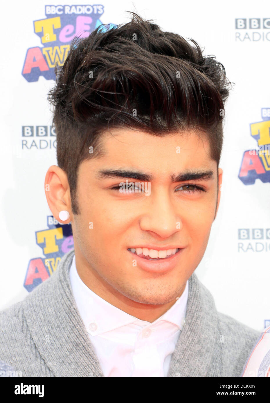 photo Zayn Malik One Direction 2011 https www alamy de stockfoto zayn malik eine richtung bbc radio 1 teen awards 2011 ankunfte london england 091011 59444475 html