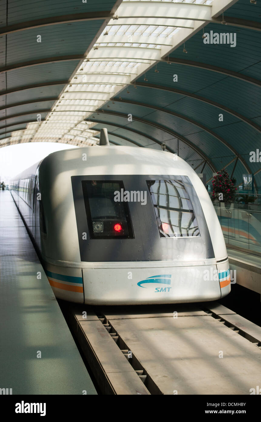 Shanghai Maglev Zug oder Shanghai Transrapid, Magnetschwebebahn von Shanghai Pudong International Airport Stockfoto