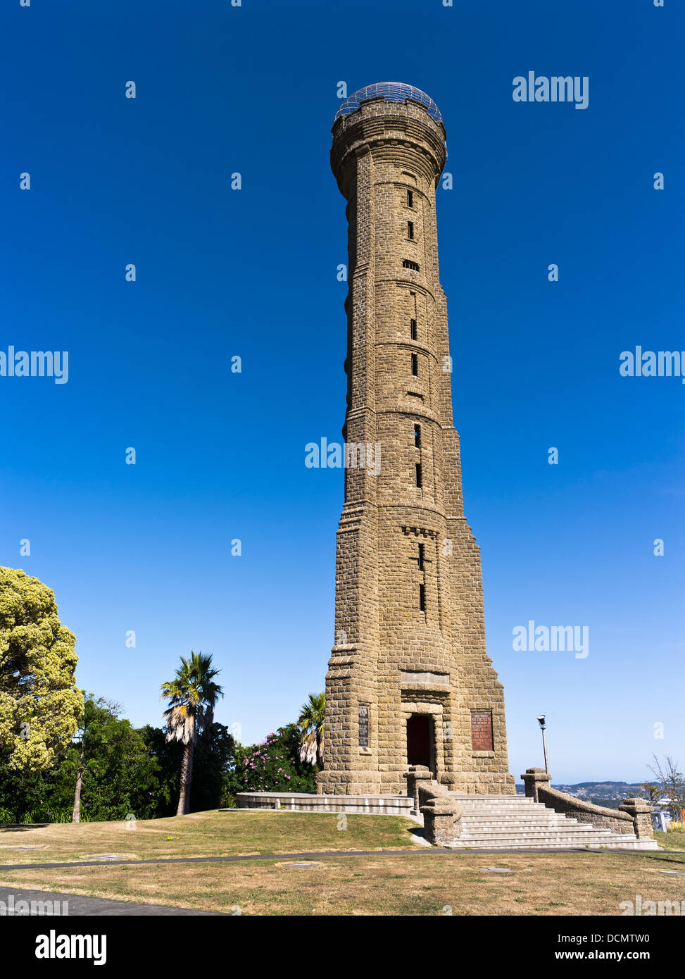 dh Durie Hill WANGANUI NEW ZEALAND War Memorial Tower Eingang und plaque Stockfoto