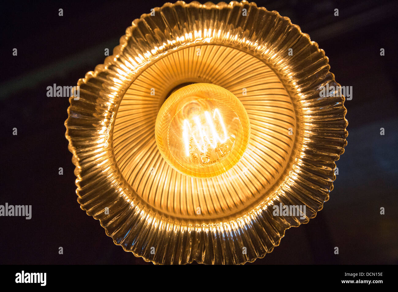 Alte elektrische Lampen im Cragside, Rothbury, Northumberland, das Haus des Herrn Armstrong Stockfoto