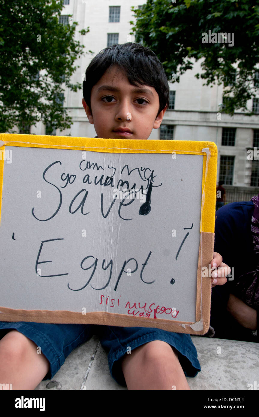 Ägyptische Bruderschaft und Unterstützer der Mursi protestieren in London gegen Sisi & Armee Übernahme (Coup) in Ägypten. August 2013 Stockfoto