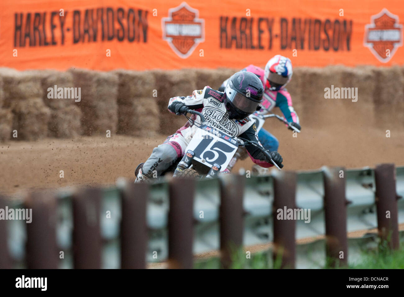 17. August 2013 - Indianapolis, Indiana, Vereinigte Staaten von Amerika - 17. August 2013: Nichole Cheza (15) Global Products, Harley-Davidson beendete 14. während die American Motorcycle Association Indi Meile an der Indiana State Fairgrounds in Indianapolis Indiana. Stockfoto