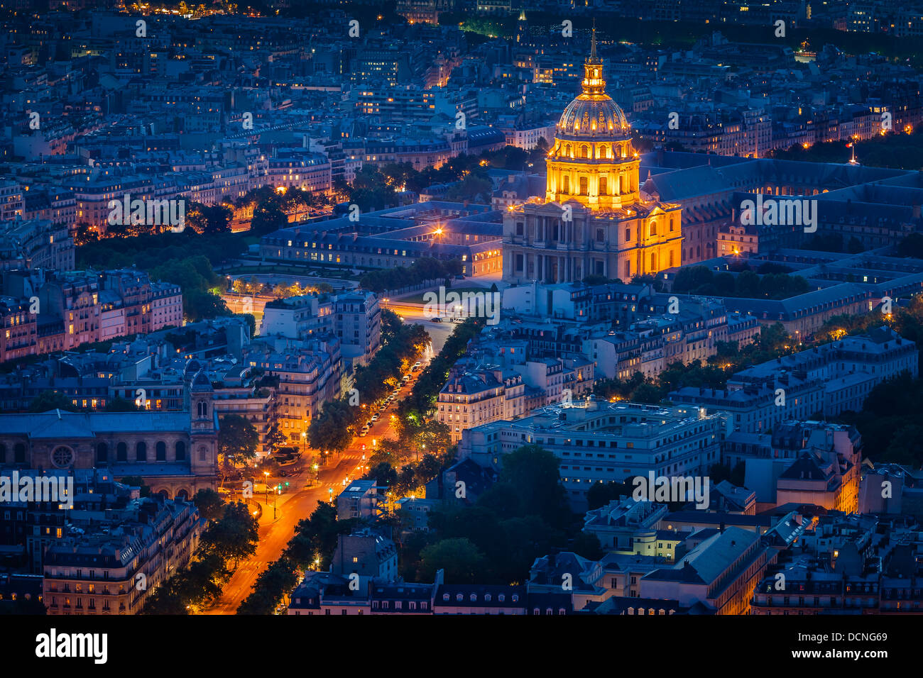 Draufsicht der Eglise Saint Louis und Stadt Paris Frankreich Stockfoto