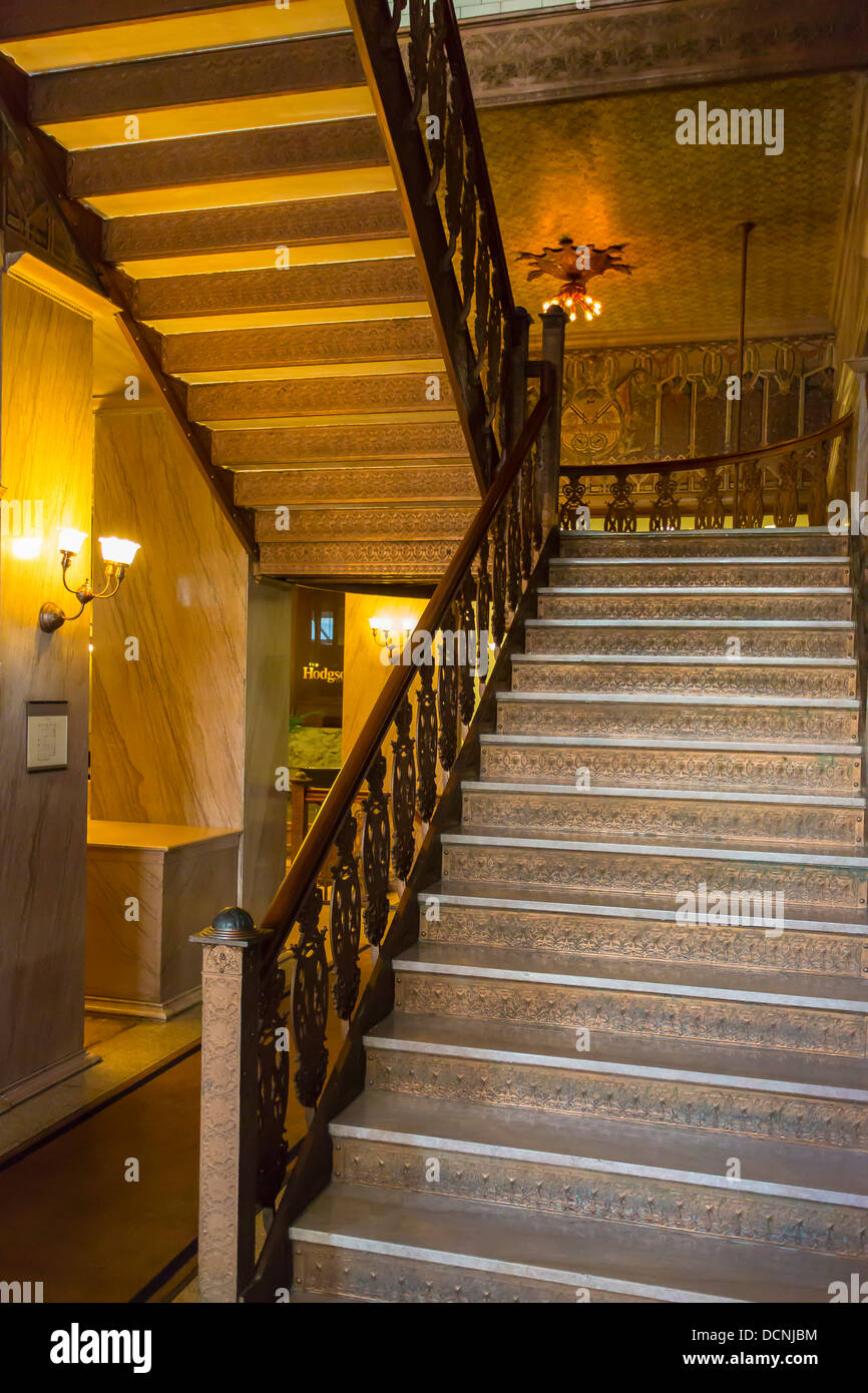 Innentreppe das Garantie-Gebäude, gebaut 1896 entworfen von Louis Sullivan in der Stadt Buffalo New York Vereinigte Staaten Stockfoto