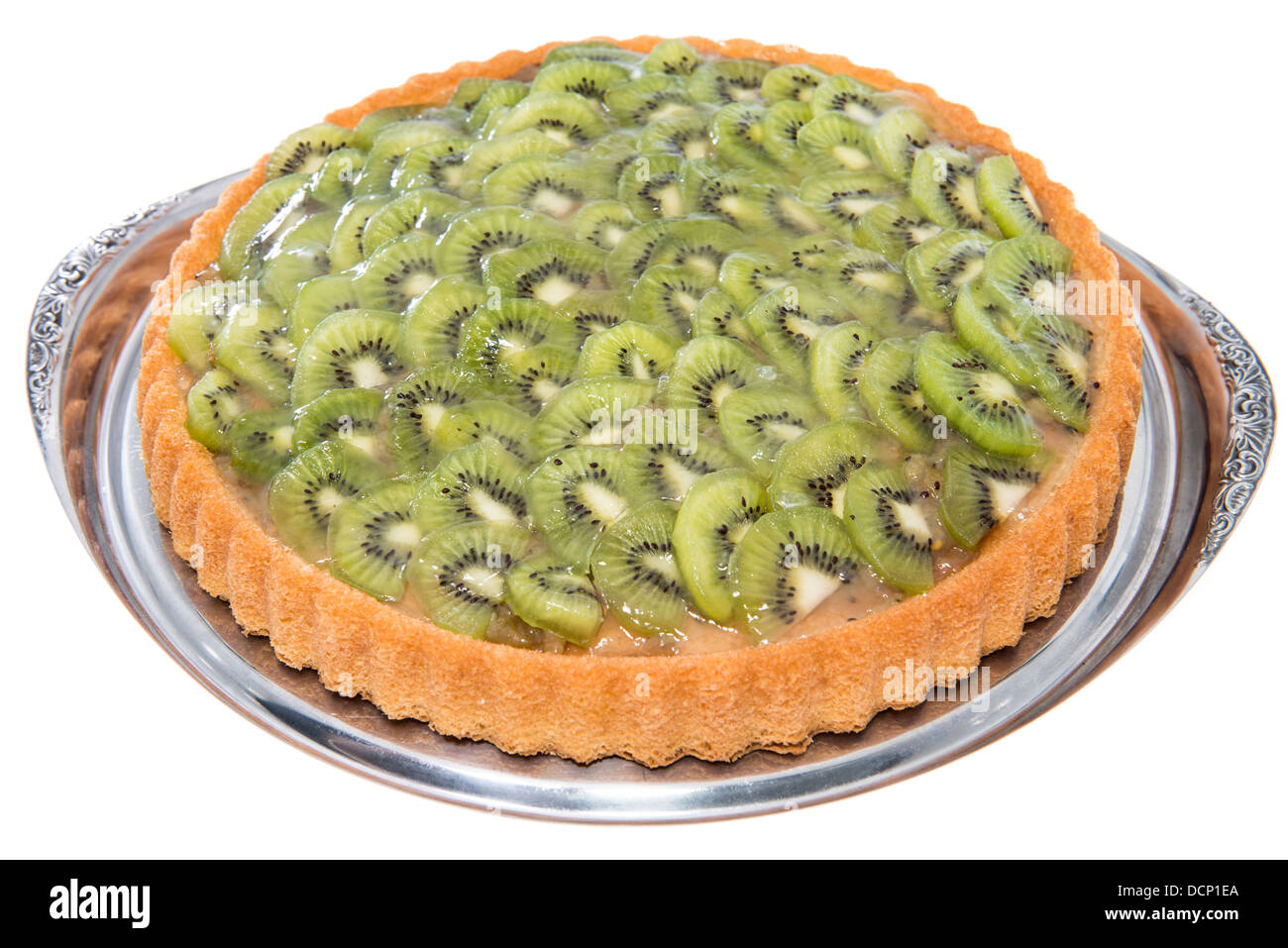 Kiwi-Torte, die isoliert auf weißem Hintergrund Stockfoto