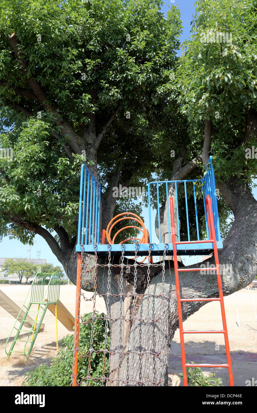 Kinderspielplatz im park Stockfoto