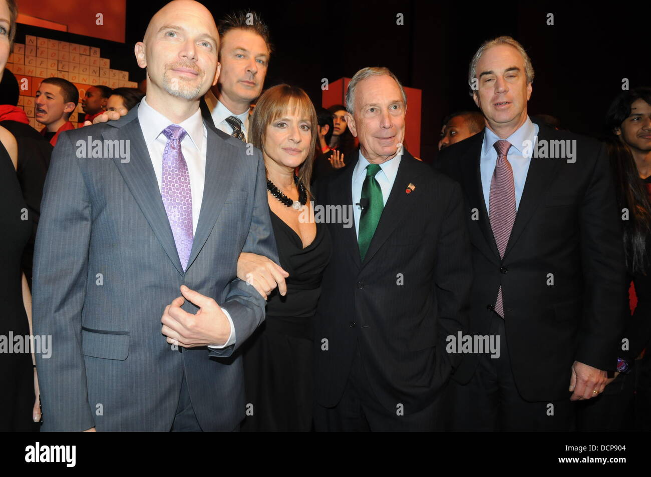 Alec Baldwin und Bürgermeister Michael R. Bloomberg präsentieren 2011 Bürgermeister Awards für Kunst und Kultur in Tully Hall New York City, USA - 01.11.11 Stockfoto