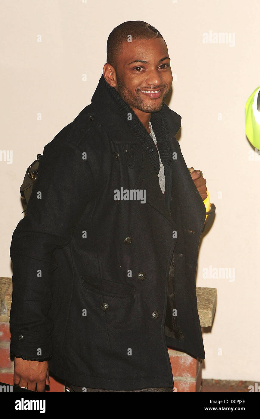 Jonathan Gill von JLS X Factor an Brunnen Studio London, England - 06.11.11 Stockfoto