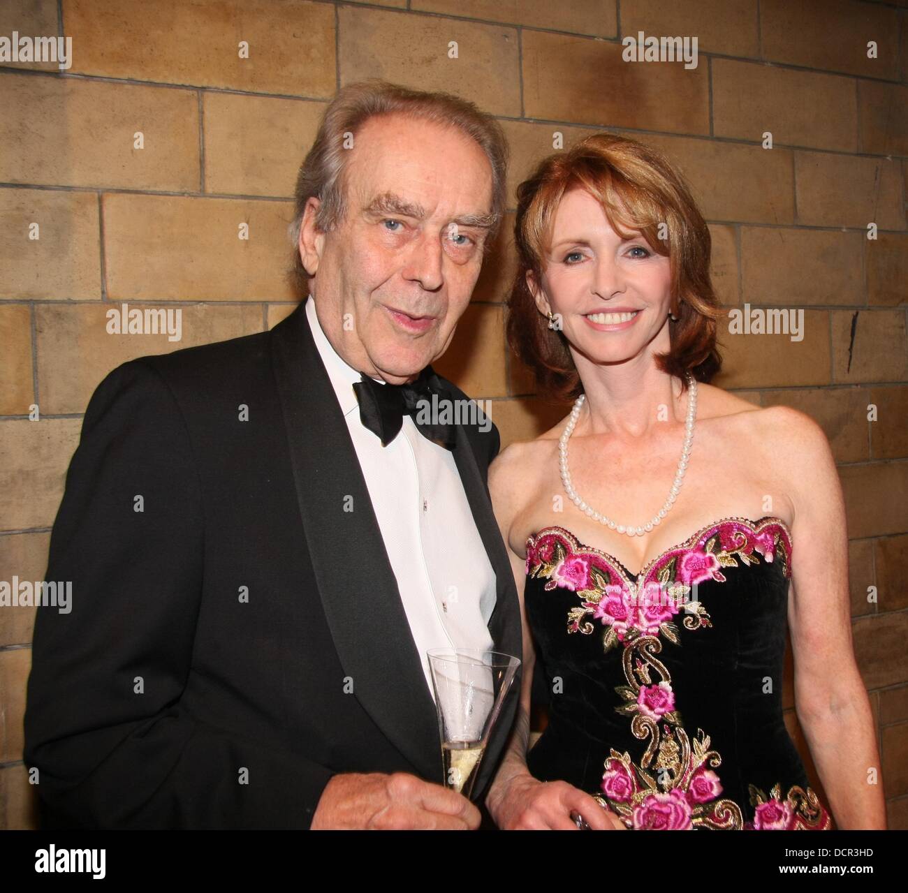 GERALD SCARFE, JANE ASHER Chain of Hope jährliche Gala 2011, gehalten an der natürlichen Geschichte Museum London, England - 10.11.11 Stockfoto