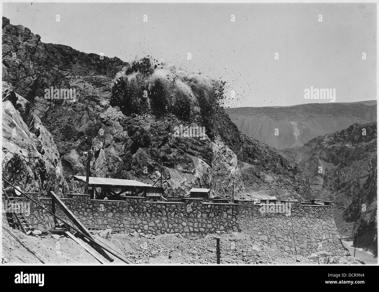 Die Explosion die oben Aussichtspunkt nach Speicherort für Seilbahn Start-und Landebahn entfernt. Black Canyon Highway...--293718 Stockfoto