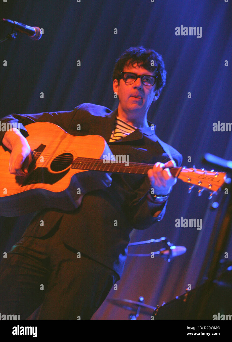 Stevie Jackson von Belle und Sebastian Crossing Border Festival in den Haag - Tag 1 den Haag, Niederlande - 18.11.11 Stockfoto