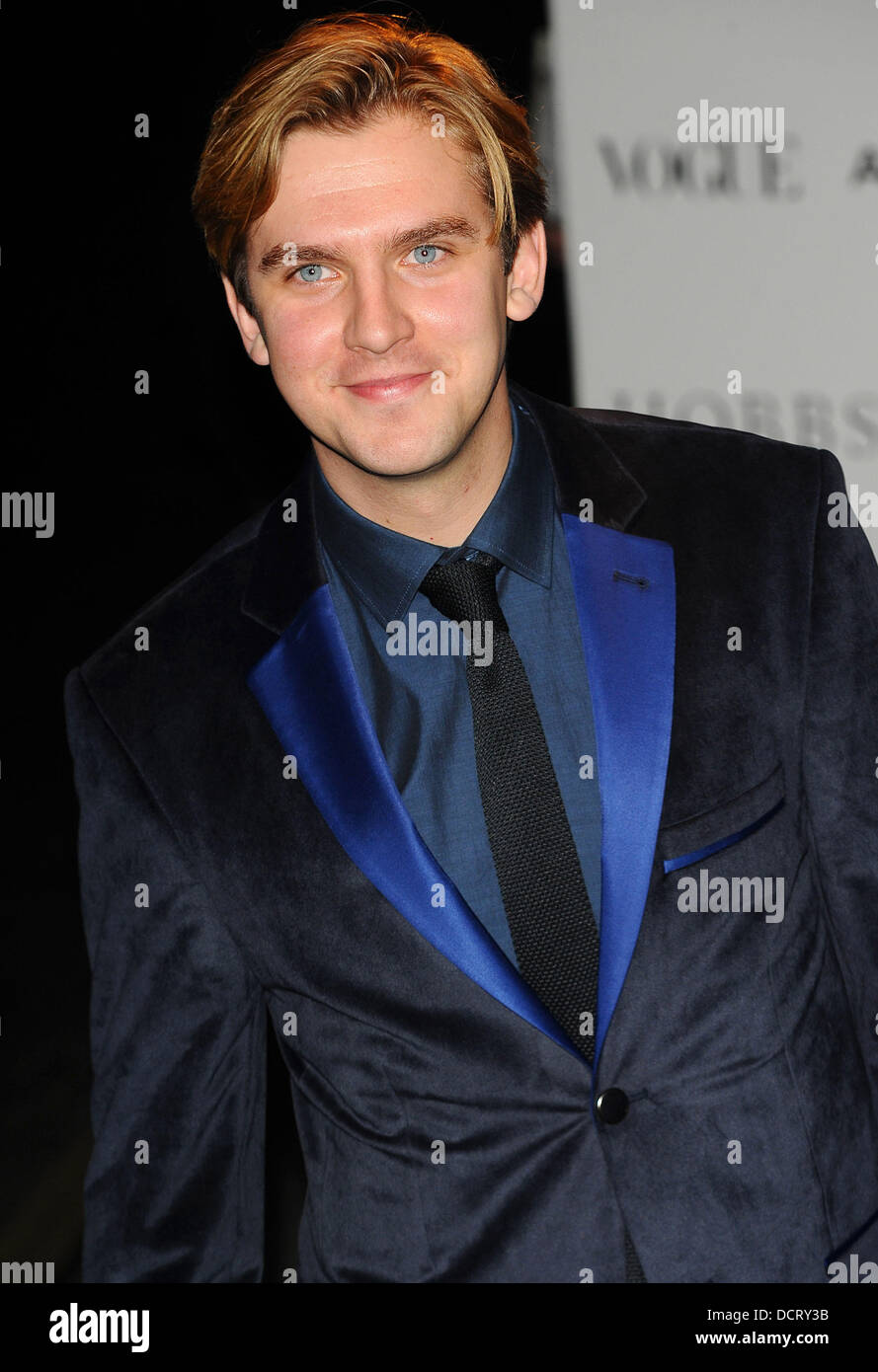 Dan Stevens vergibt das 57. Abend-Standard-Theater im Savoy Hotel - Ankunft London, England - 20.11.11 Stockfoto