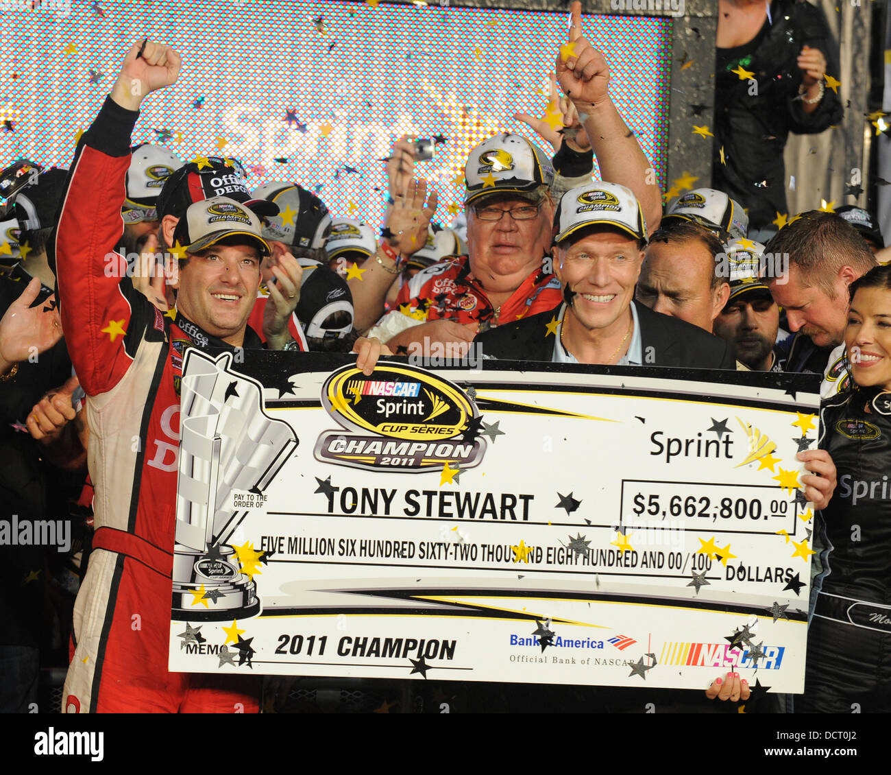 Tony Stewart gewinnt das NASCAR Sprint Cup Serie Ford 400 auf dem Homestead-Miami Speedway Homestead, Florida - 20.11.11 Stockfoto