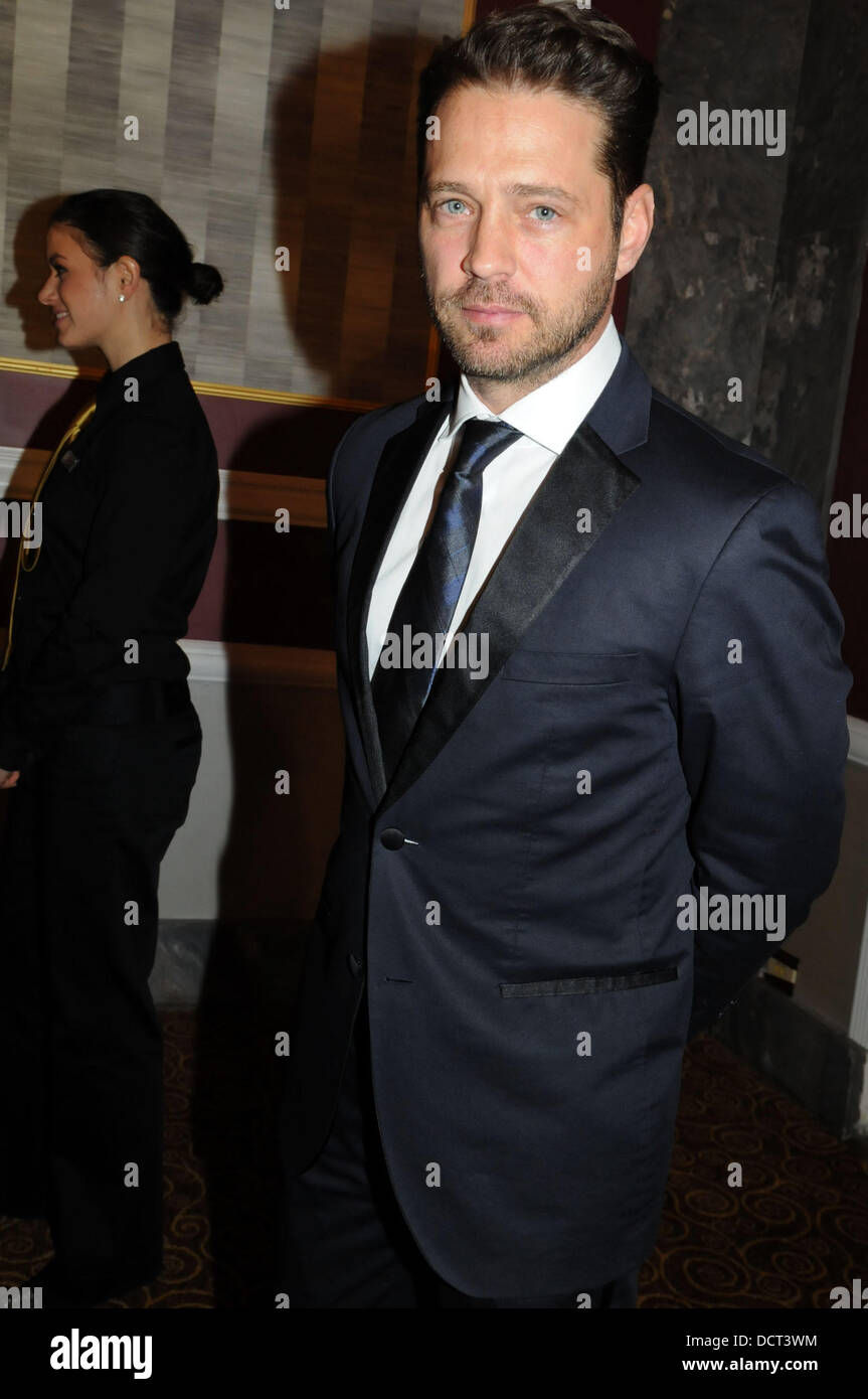 Jason Priestley besucht die 39th International Emmy Awards im Mercury Ballroom in New York Hilton New York City, USA - 21.11.11 Stockfoto