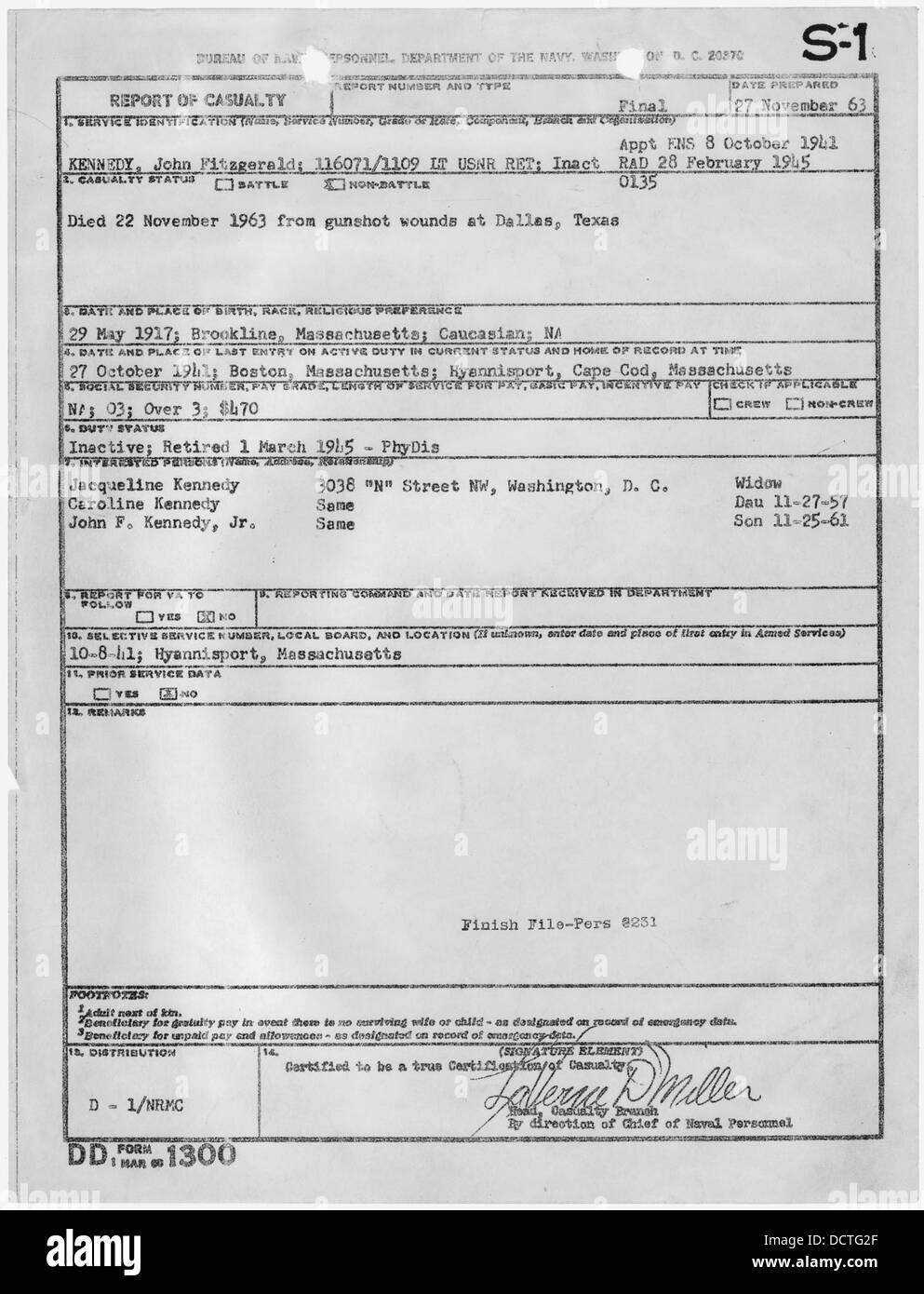 Verteidigung-Formular-Abteilung 1300, Bericht Unfall vorbereitet für John Fitzgerald Kennedy, Leutnant, US Naval...--299711 Stockfoto