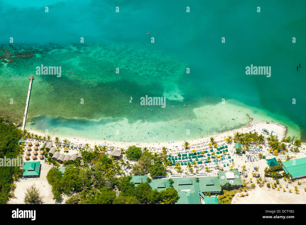 Draufsicht der Mahogany Bay Cruiseship Hafen Stockfoto