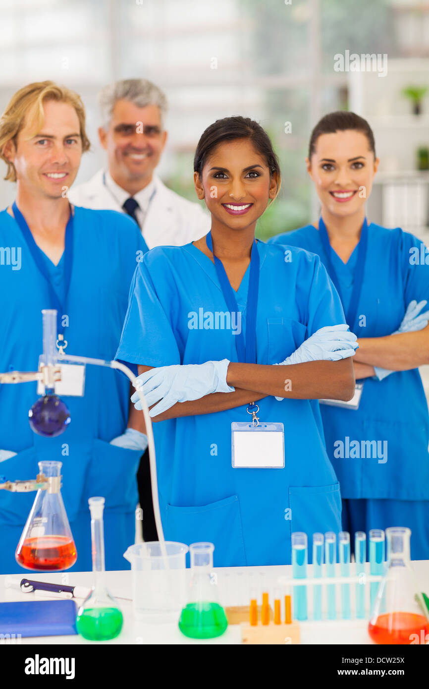 Gruppe von Laboranten in modernen Labor Stockfoto