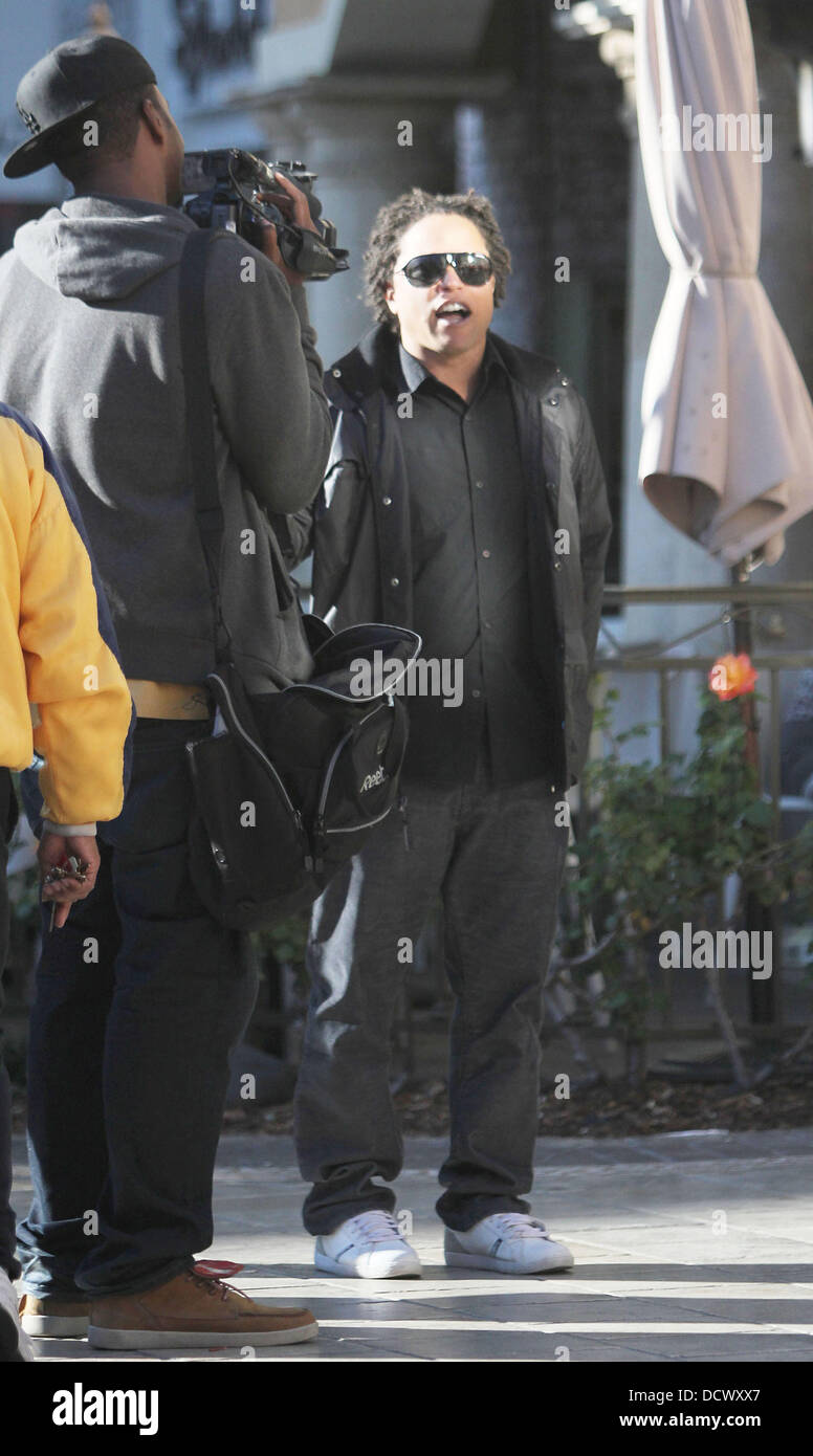 Ex-LA Galaxy Sterne Cobi Jones gesehen Dreharbeiten in The Grove in West Hollywood in West Hollywood Kalifornien - 07.12.11 Stockfoto