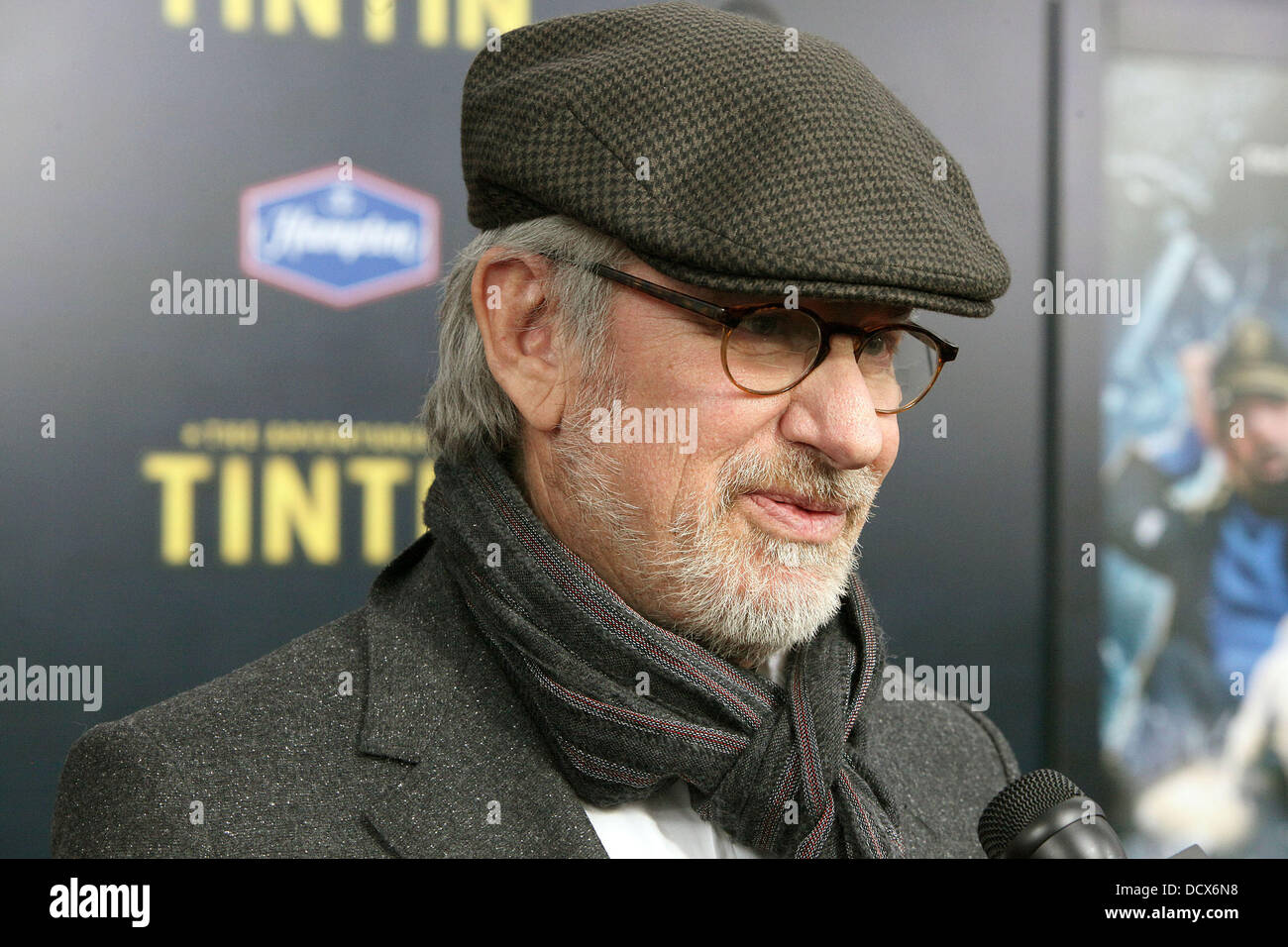 Regisseur, Steven Spielberg, bei der New York-Premiere von "The Adventures of Tintin' im Ziegfeld Theatre. New York City, USA - 11.12.11 Stockfoto