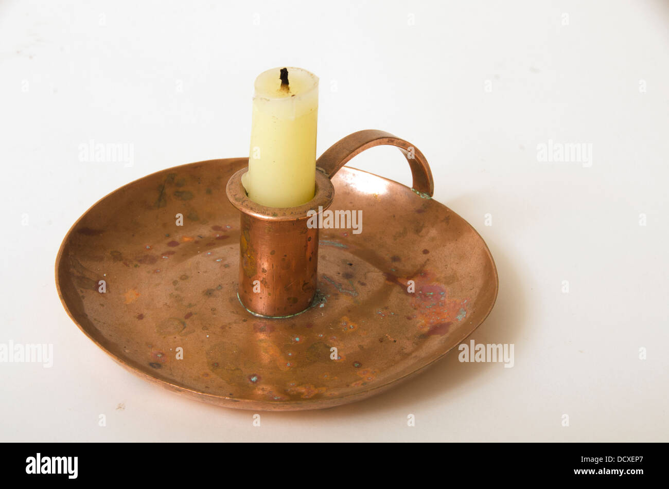 Kerzenhalter aus kupfer -Fotos und -Bildmaterial in hoher Auflösung – Alamy