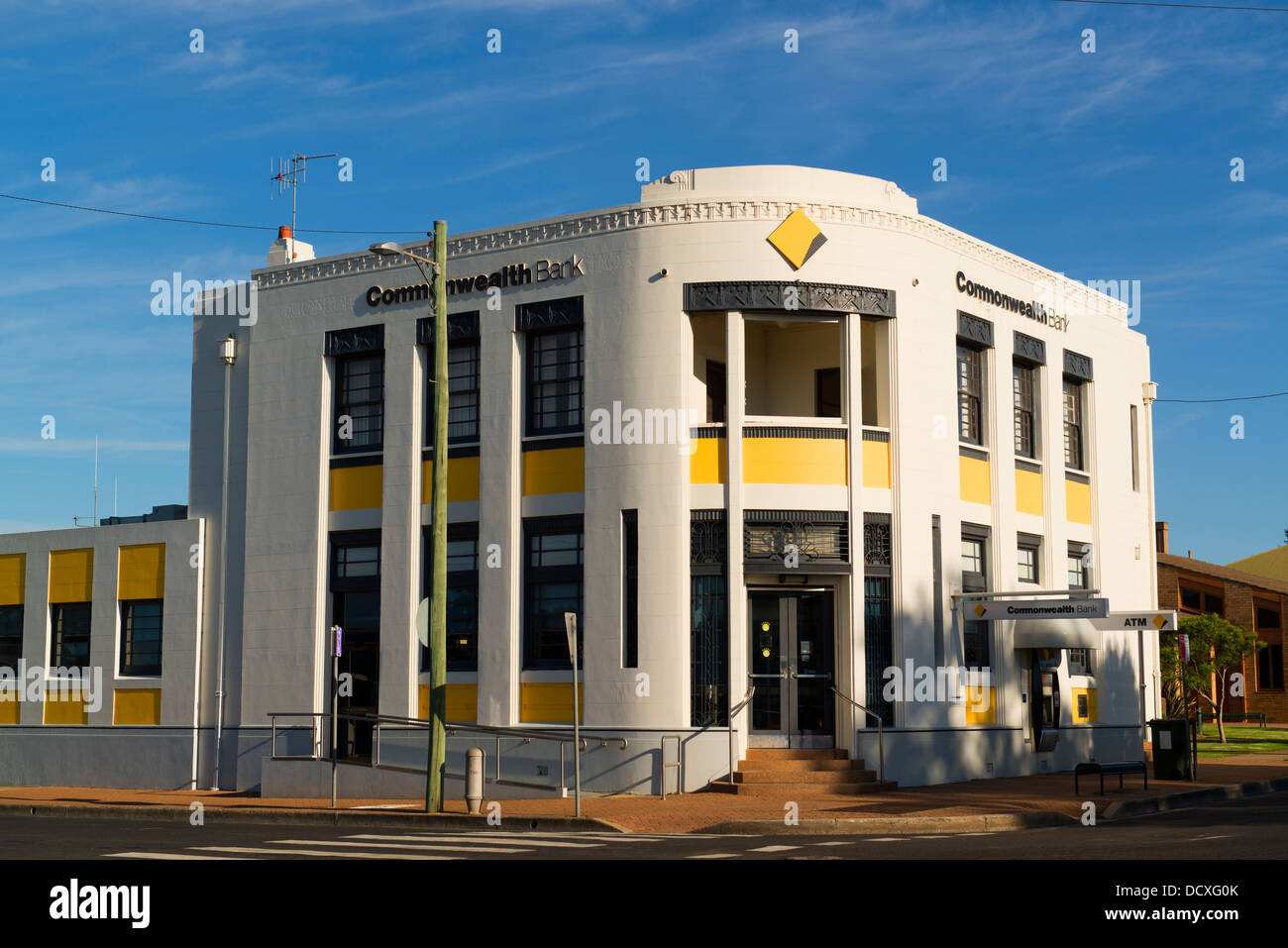 Historischen Art-Deco-Gebäude jetzt als eine Bankfiliale. Stockfoto