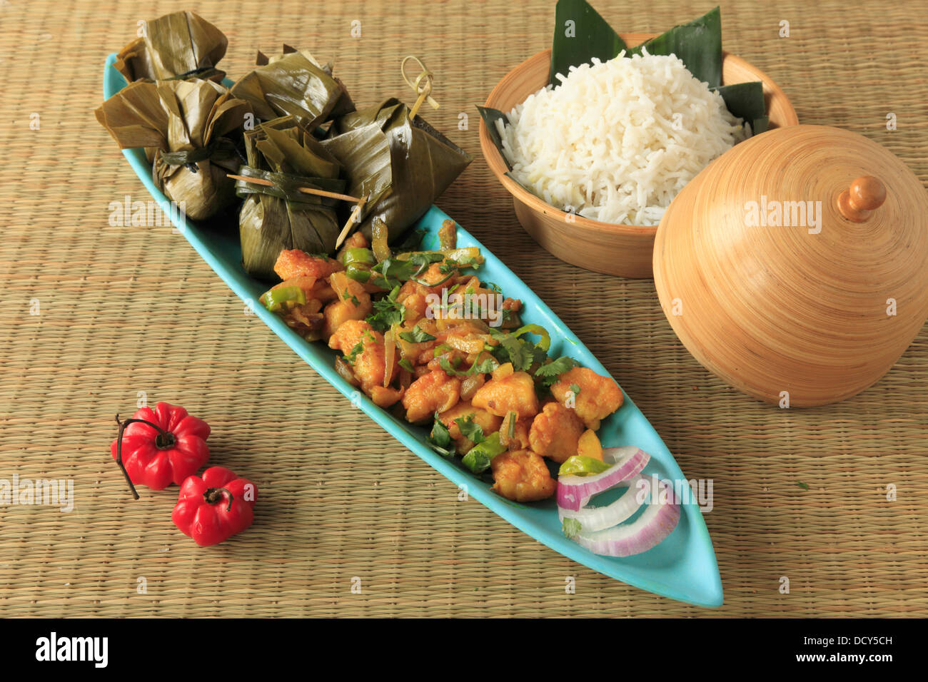 Burmesische Fischgericht mit gedünstetem Reis Stockfoto
