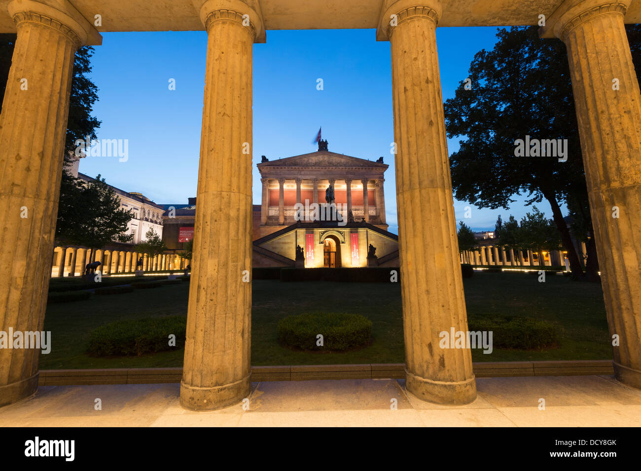 Abends Blick auf Alte Nationalgalerie auf der Museumsinsel oder Museumsinsel in Berlin Deutschland Stockfoto