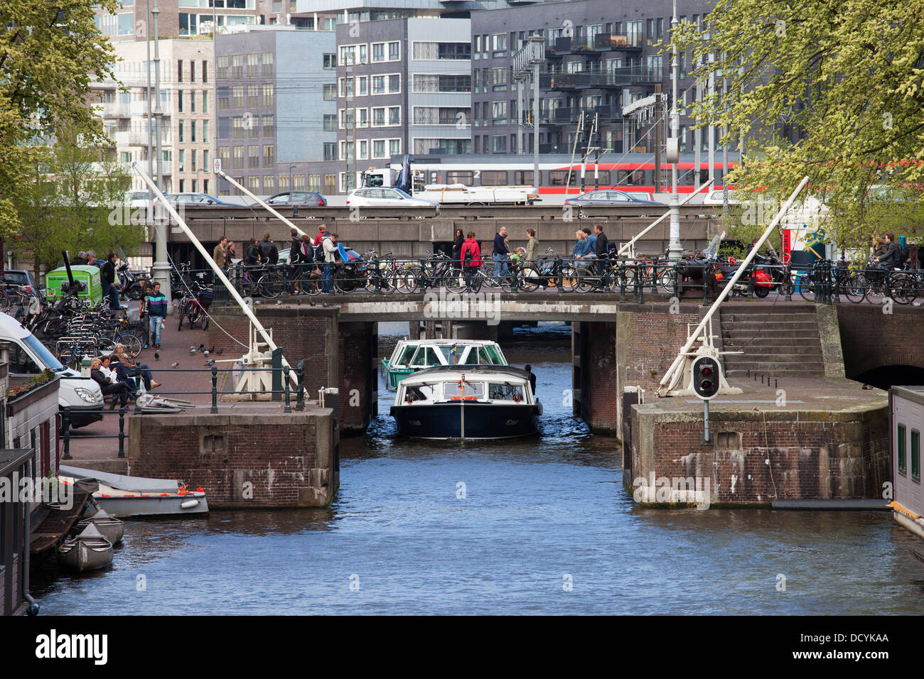 Stadt Amsterdam städtischen Szenerie, Niederlanden, Provinz Nordholland. Stockfoto
