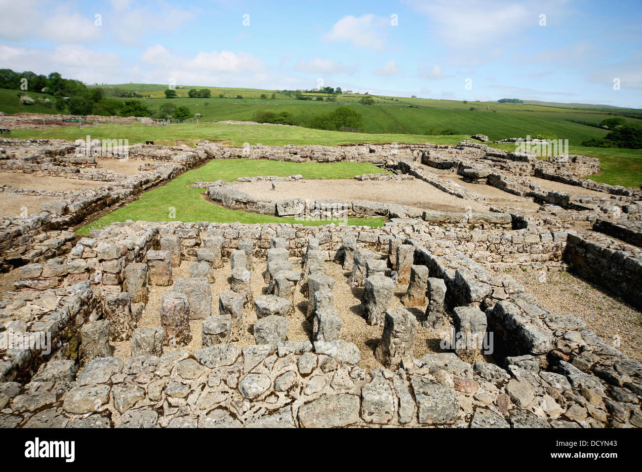 Antike römische Wassersystem Ruinen an Vindolanda Festung und Siedlung; Northumberland, England Stockfoto