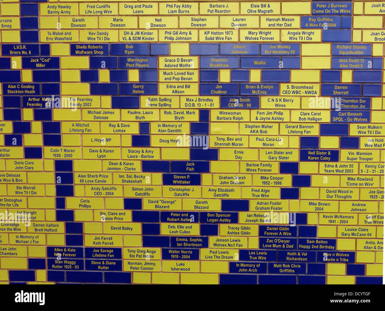 Brian Bevan Gesicht Detail der Ziegel am Warrington Wolves Rugby-Stadion, Cheshire England UK Stockfoto