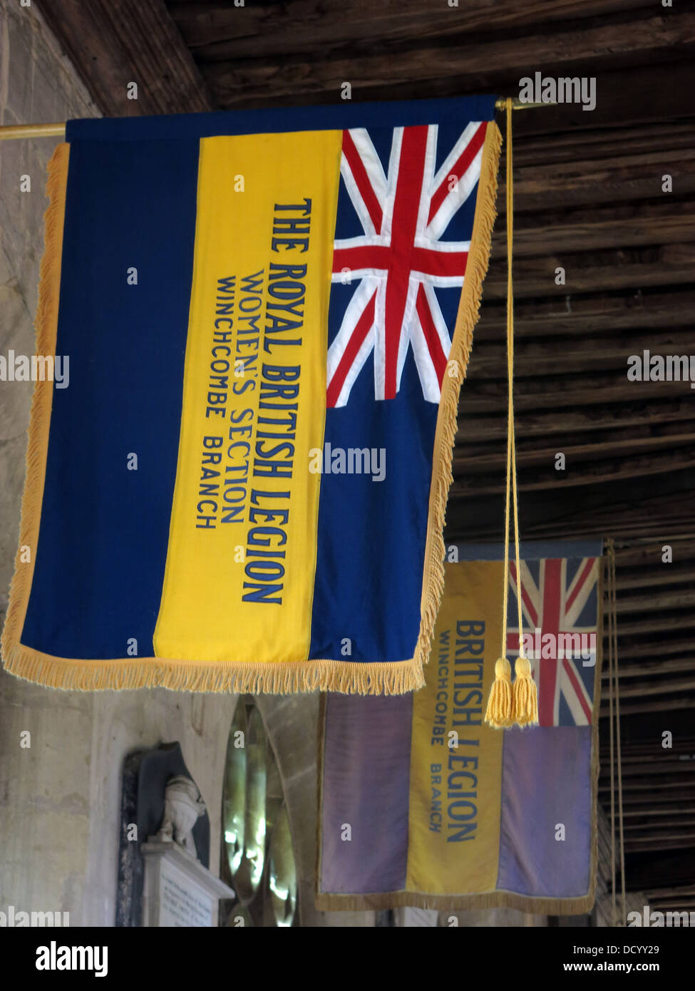 Flagge der Royal British Legion, Womans Abschnitt, Winchcombe Zweig, St. Peters Kirche, Cheltenham, Gloucester, England, Großbritannien Stockfoto