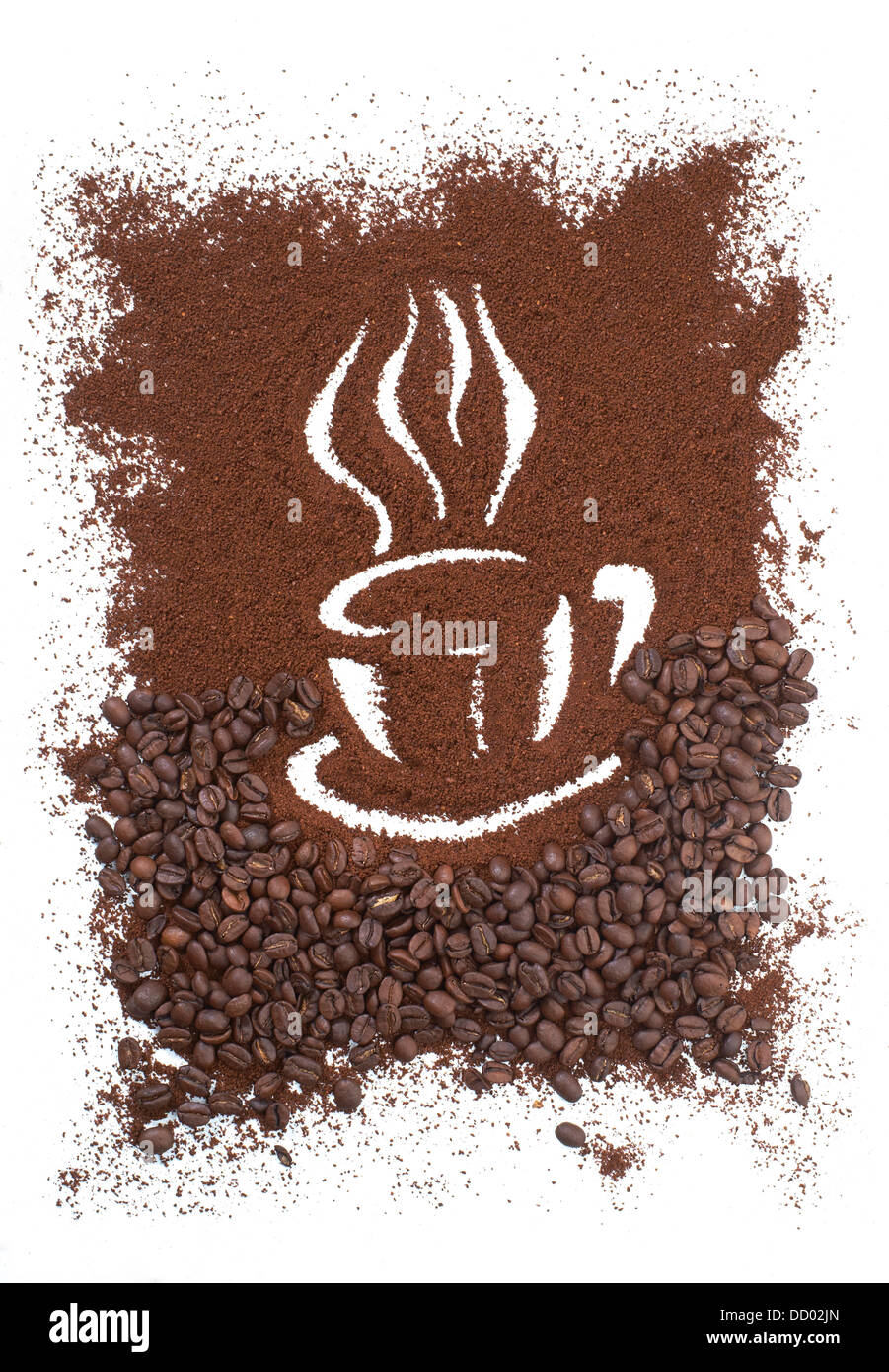 Kaffeetasse aus Kaffeebohnen Hintergrund gemacht. Stockfoto