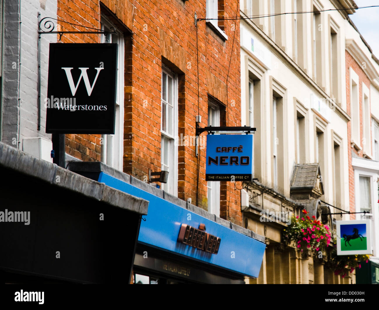 Führenden Marken der Kette auf der High Street in Großbritannien Stockfoto