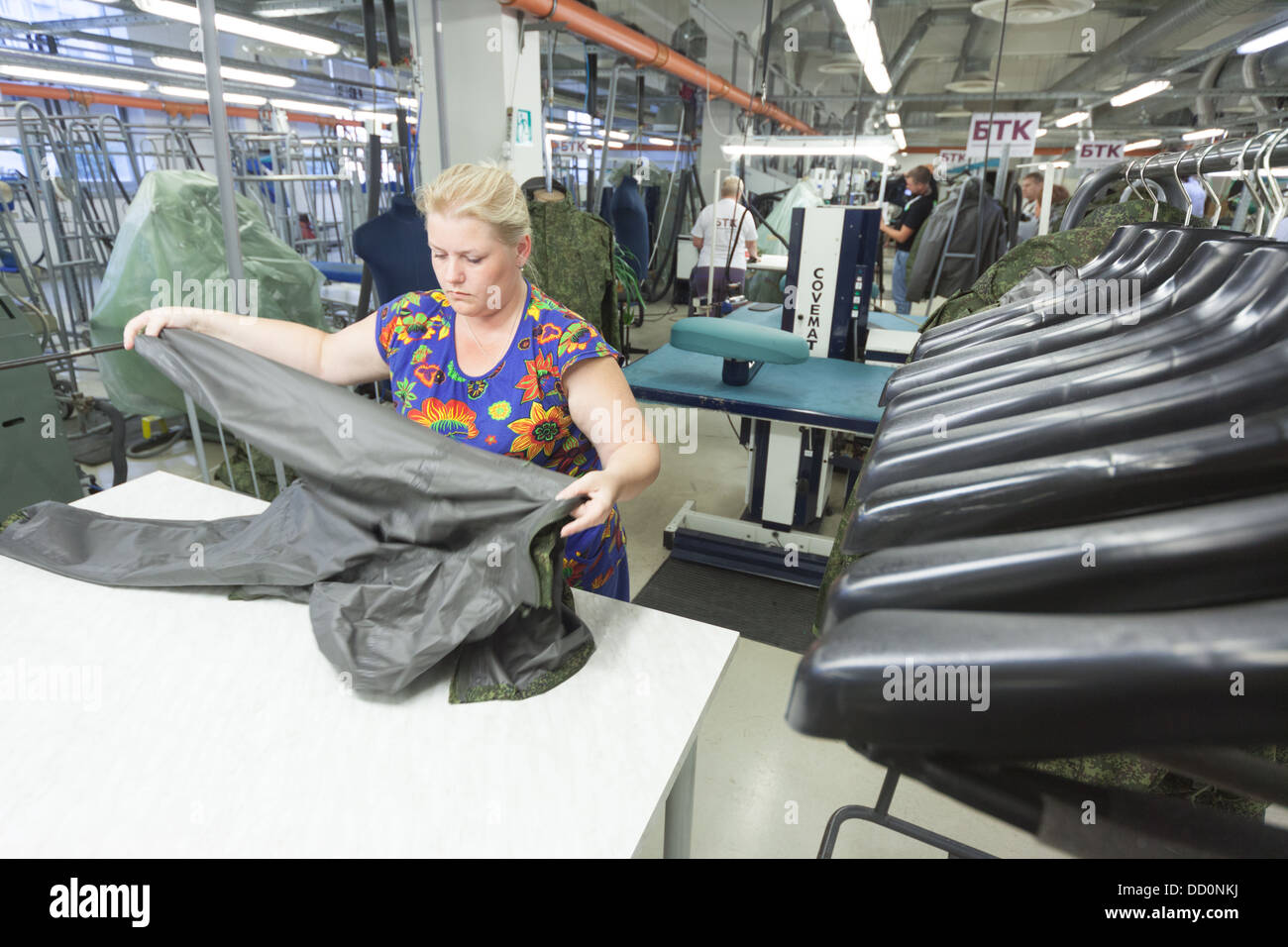 "BTK-Gruppen" ins Leben gerufen in St. Petersburg Produktion von Feld bilden eine neue Generation von Soldaten - Ganzjahres Basis Kit Uniformen Stockfoto