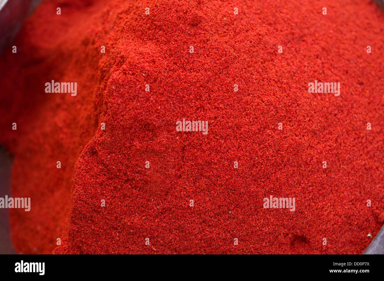 Lebensmittel und Gewürze zum Verkauf an Rajashtan Sardar Markt - Jodhpur, Indien Stockfoto