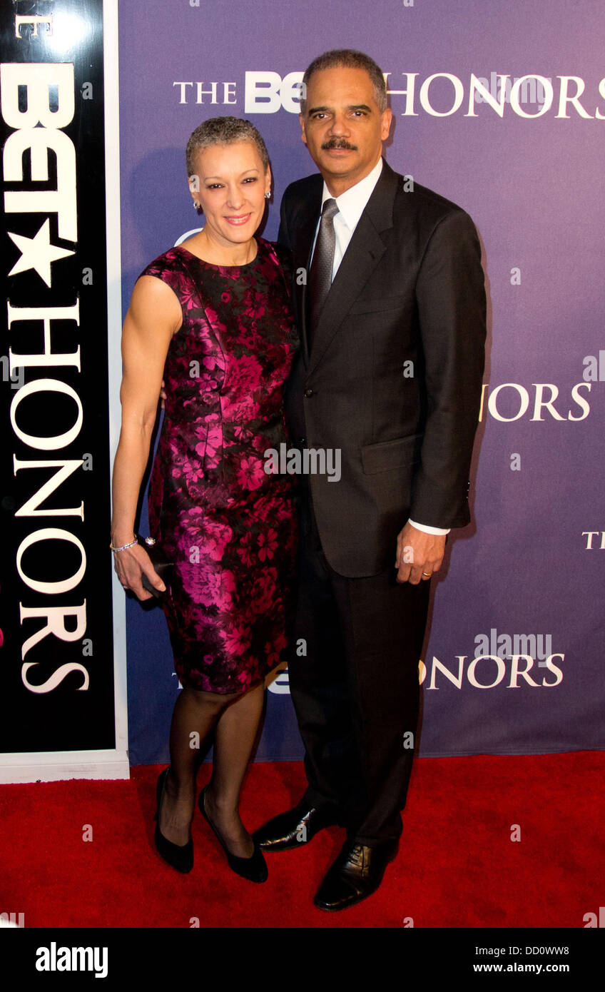 Justizminister Eric Holder und Gast BET Honors 2012 bei Warner Theatre - Red Carpet Ankünfte Washington DC, USA - 14.01.12 statt Stockfoto