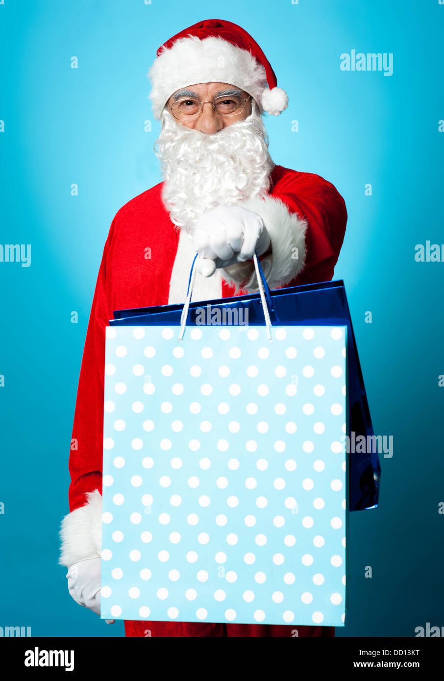 Kris Kringle Geschenktüten, Ihnen vorzustellen. Weihnachtsgeschenke Stockfoto