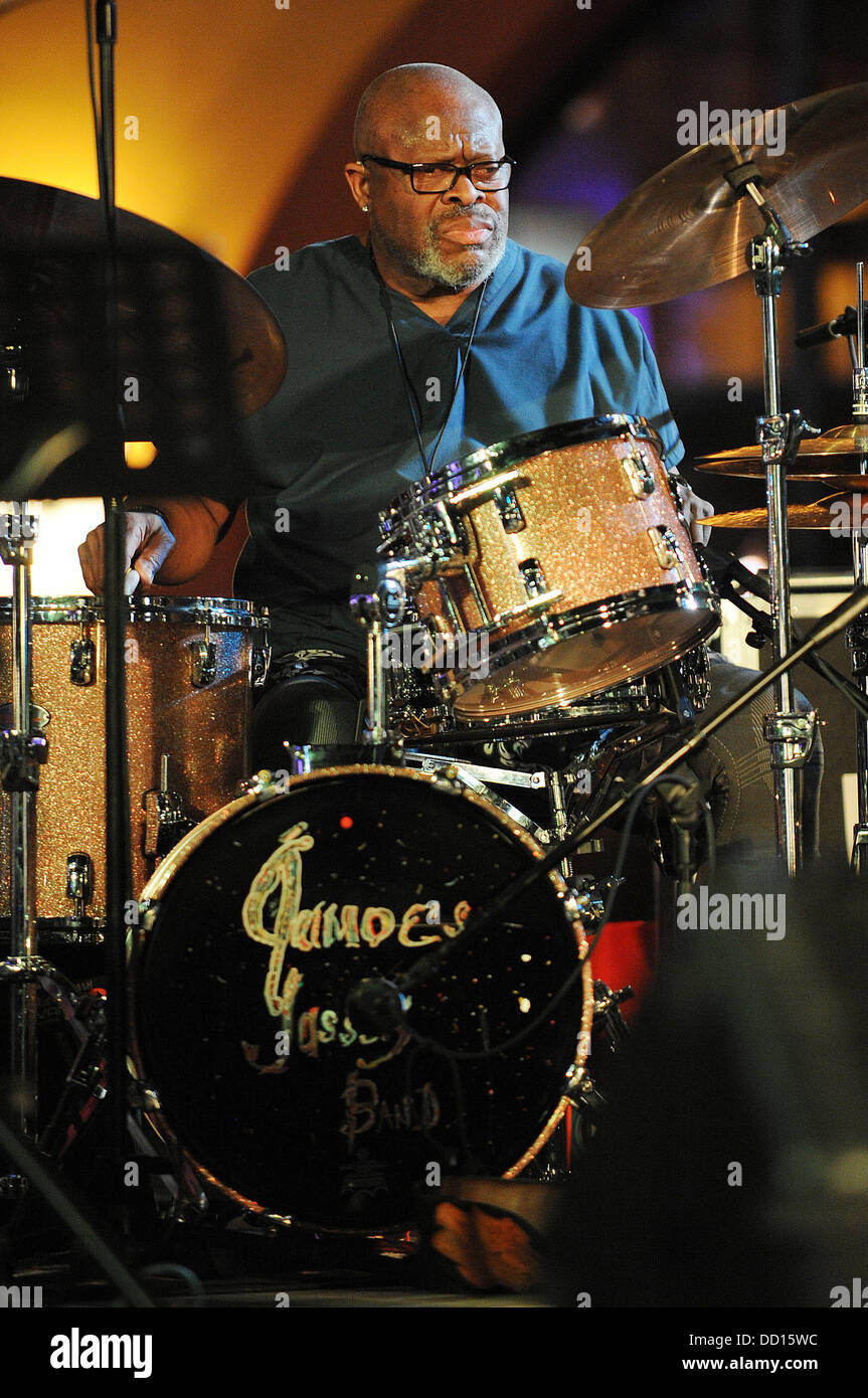 Jaimo Johanson von The Allman Brothers Band spielt im Seminole Hard Rock Hotels und Casinos Hard Rock Live. Hollywood, Florida - 18.01.12, Stockfoto