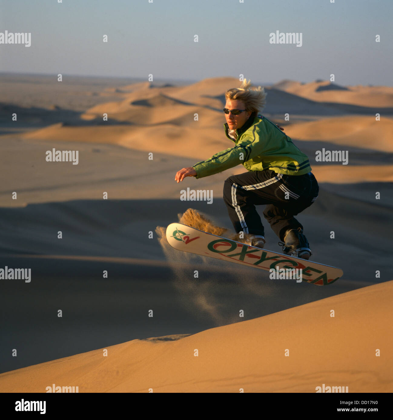 Düne-Boarding in Namibia Stockfoto