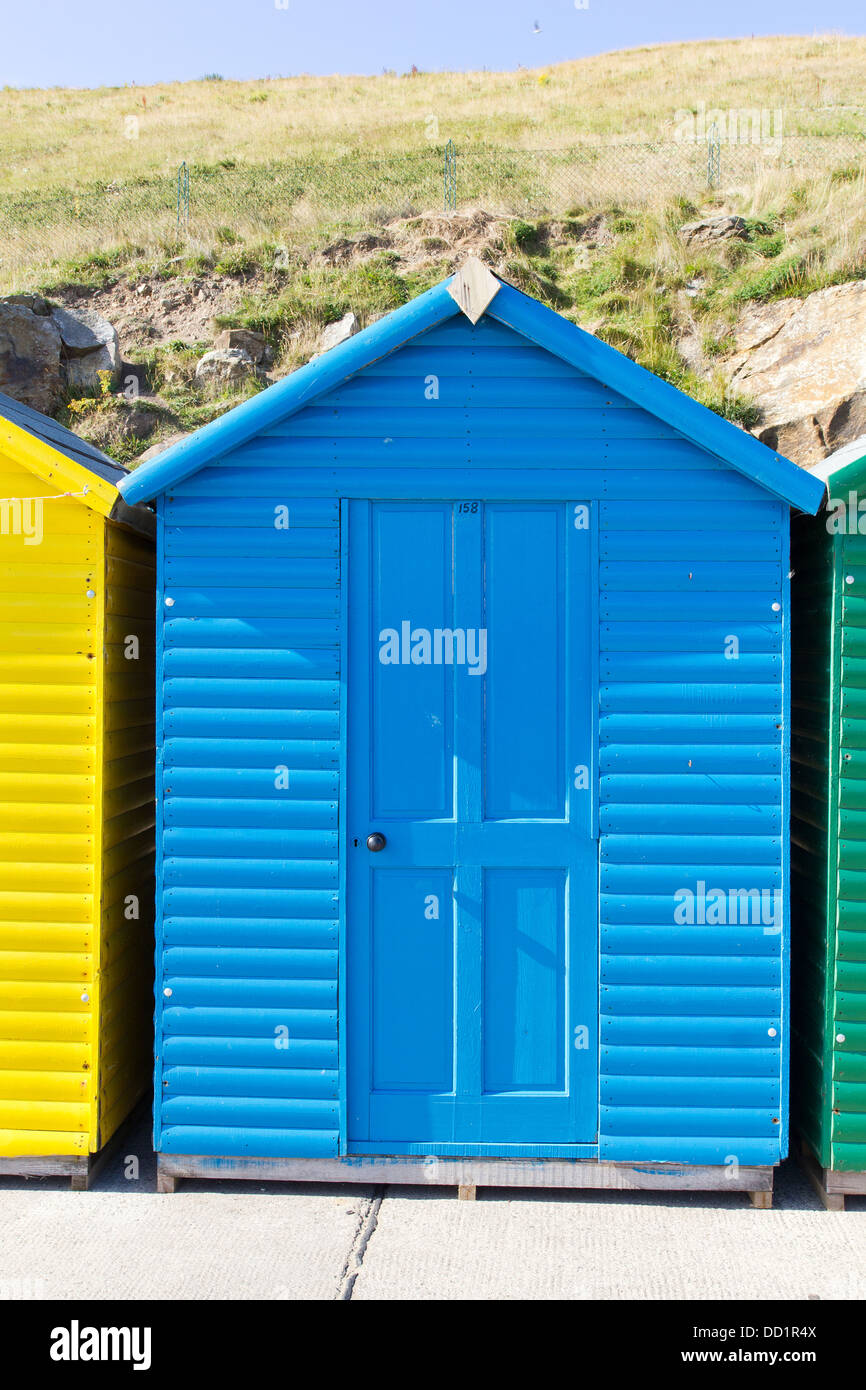 blaue Strandhütte in Whitby, North Yorkshire, England Uk Stockfoto