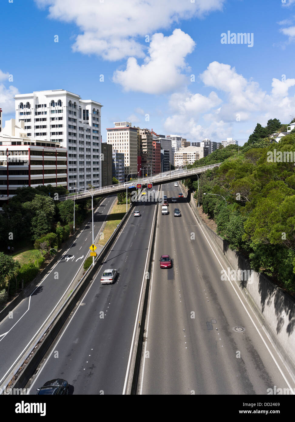 dh WELLINGTON Neuseeland Wellington zweispurigen Straßen state Highway einer SH1 Stockfoto