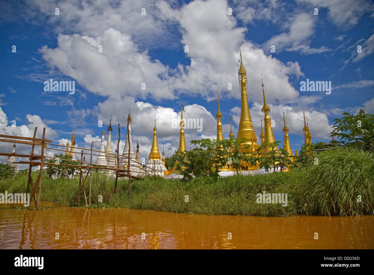 Buddhistische Tempel in Inle-See, Myanmar (Burma) Stockfoto